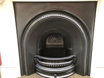 Vintage cast iron Victorian style insert - close