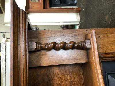 Antique 1920s/ 30s oak fire surround - detail